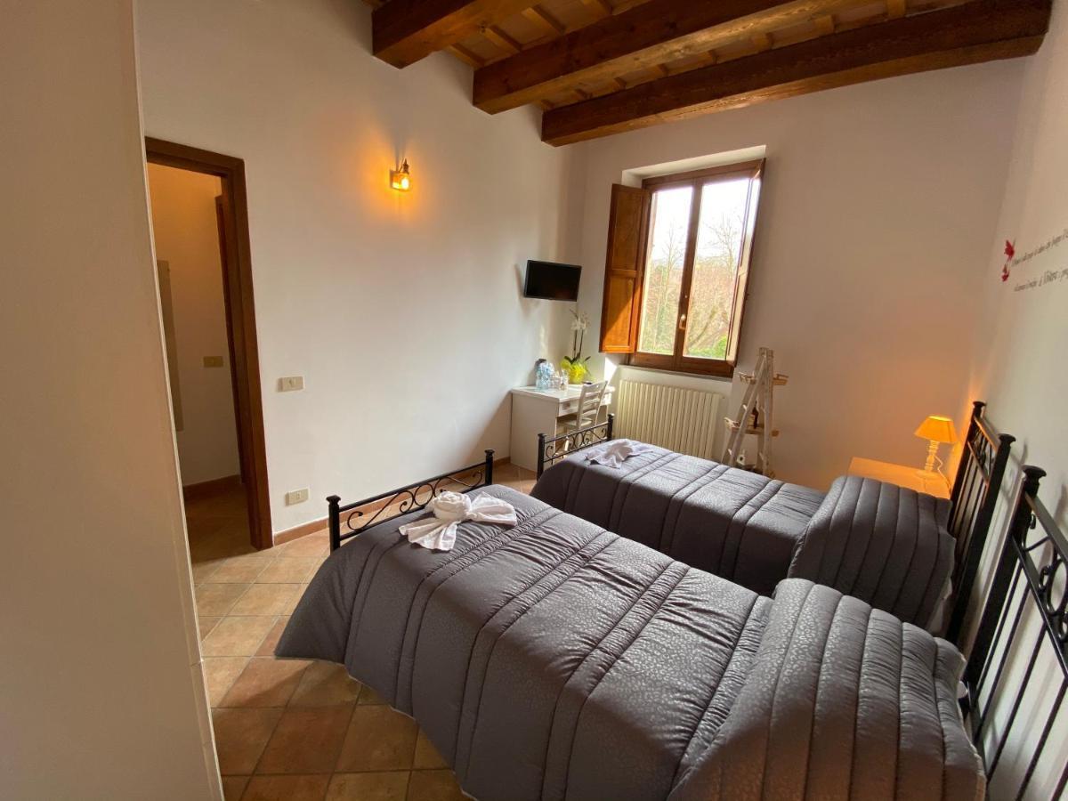Locanda Della Pieve Pievebovigliana Экстерьер фото
