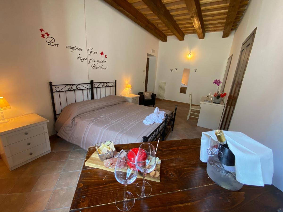 Locanda Della Pieve Pievebovigliana Экстерьер фото