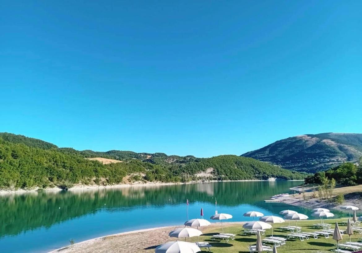 Locanda Della Pieve Pievebovigliana Экстерьер фото